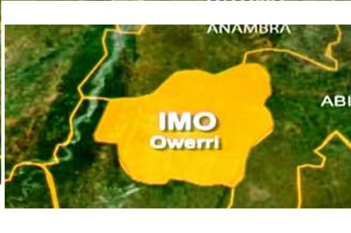 In a significant development, the Imo State Government has granted a licence to Orashi Electricity Company Limited to generate, transmit, and distribute electricity supply in the state, ending reliance on Enugu Electricity Distribution Company.

Speaking at the event which took place in Owerri, the Commissioner for Power and Electrification, Nwabueze Oguchienti, an engineer, said the ceremony marked a crucial step forward in the Hope Uzodimma-led administration’s efforts to ensure a constant and reliable electricity supply in Imo State.

 “This marks a crucial step forward in our efforts to ensure constant and reliable electricity supply.

